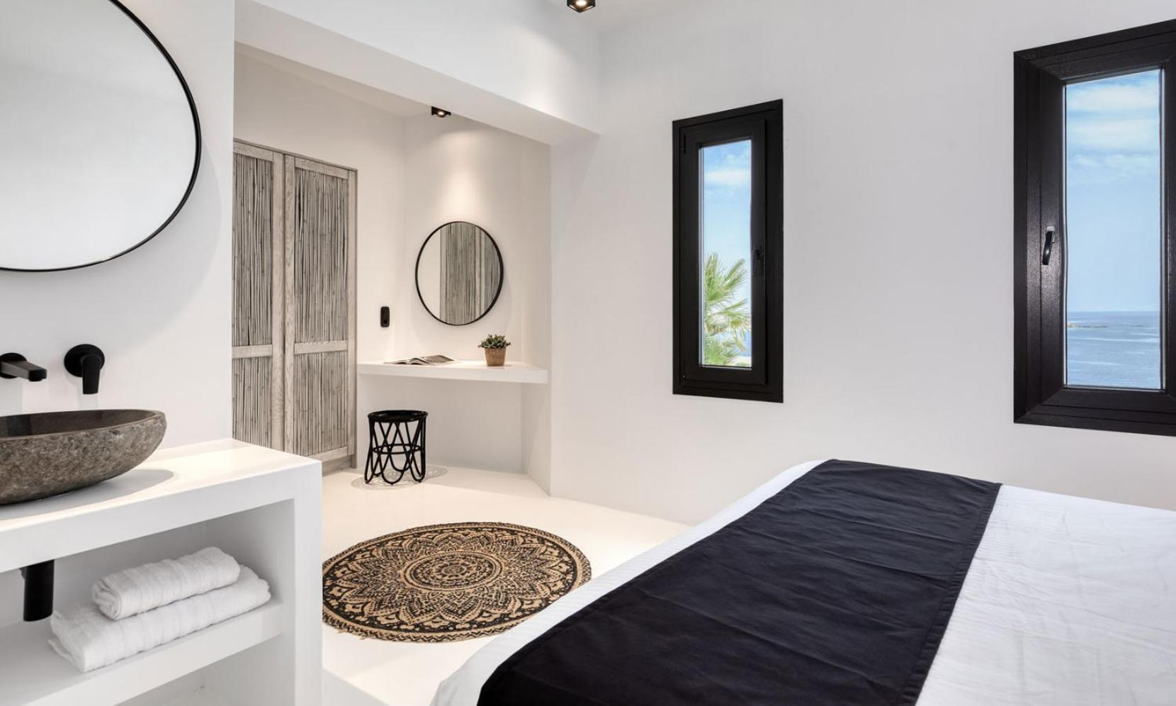 Psarou Black 2 Psarou (Mykonos)