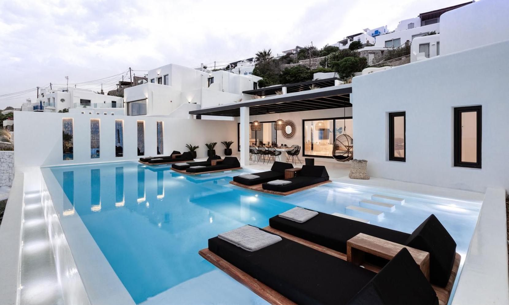 Villa Psarou Black 2 *
