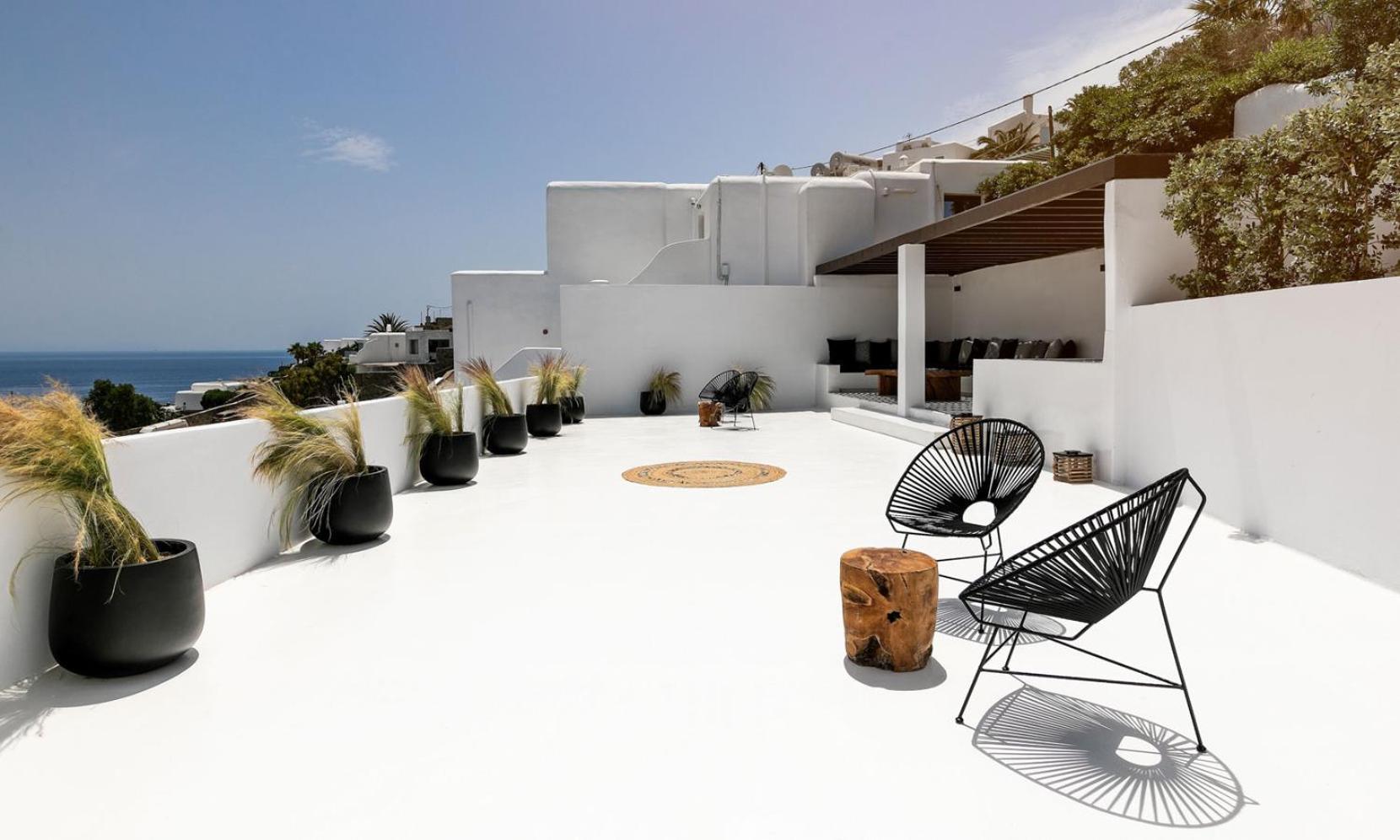 Psarou Black 2 Villa