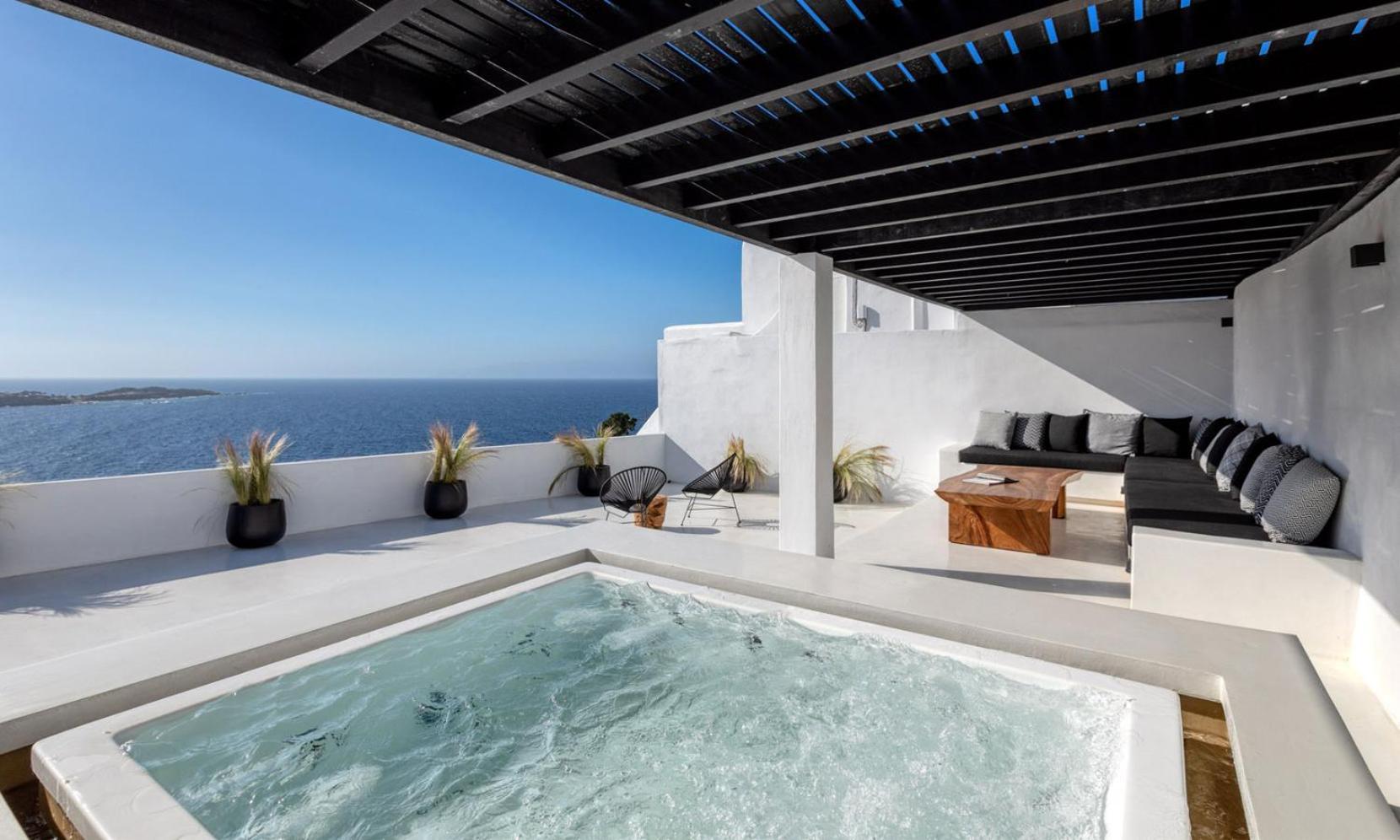 Psarou Black 2 Villa *