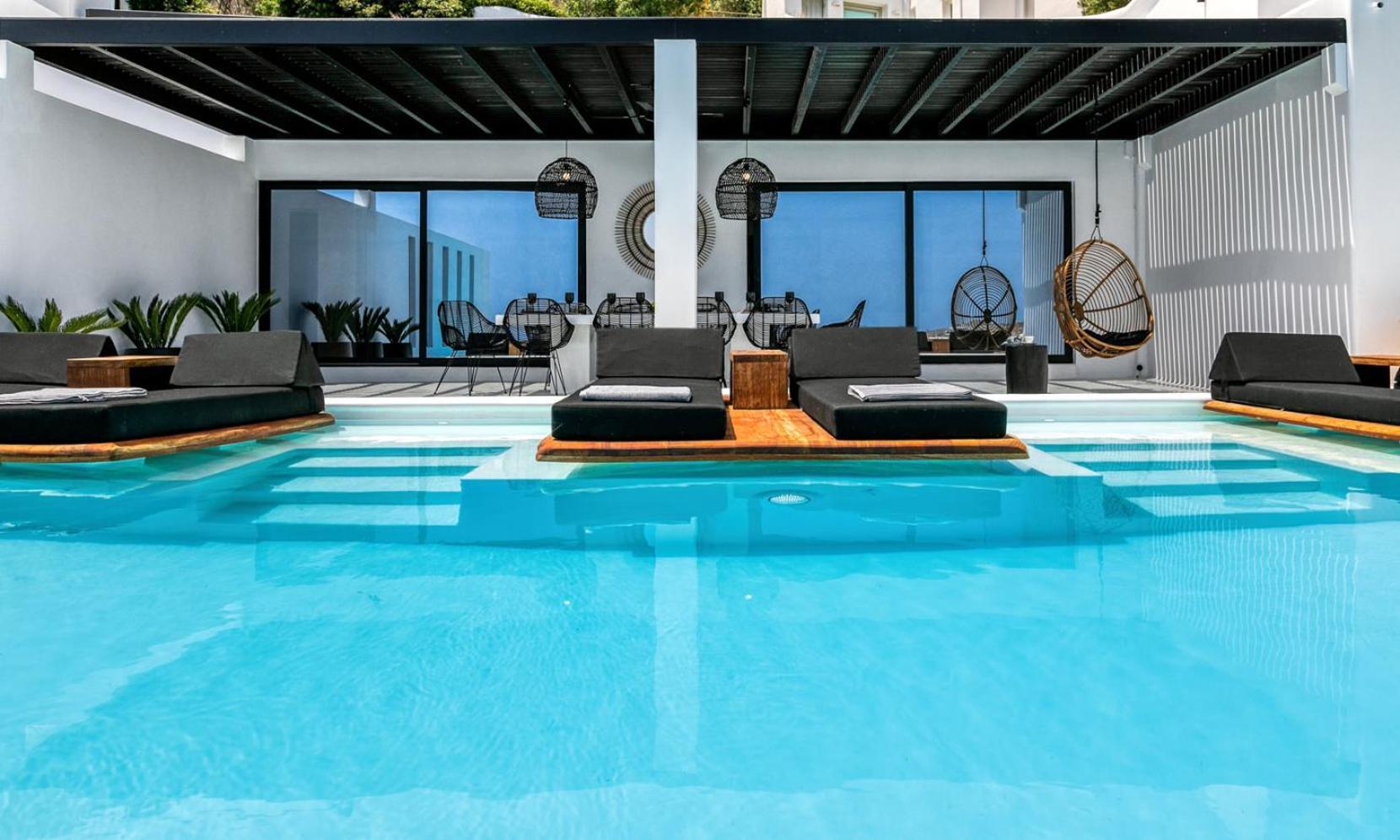 Psarou Black 2 Villa Psarrou
